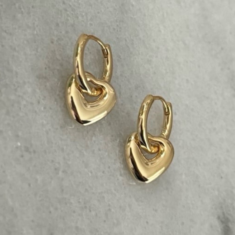 Gold Bubble Heart Charm Dangle Huggie Hoop Earrings
Brand New - Picture 2 of 5